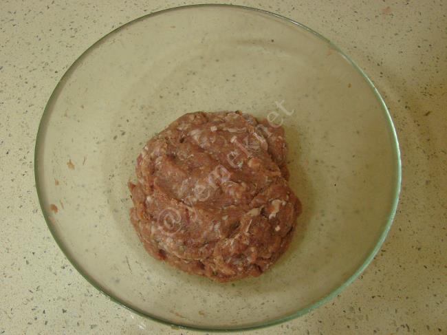 Fırında Sebzeli Köfte - Yapılışı (3/16) 