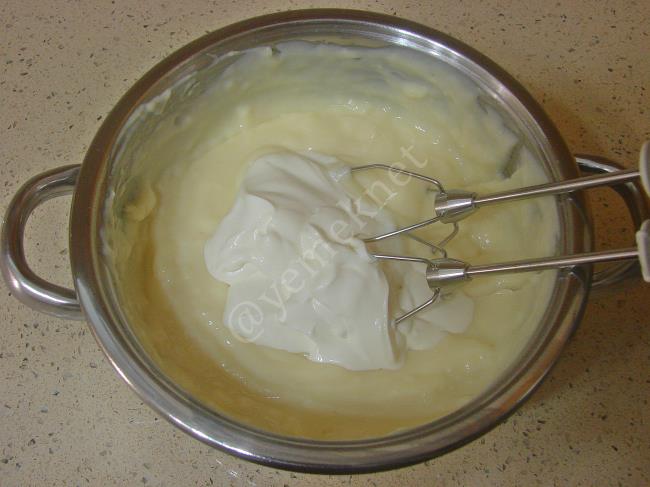 Kadayıflı Muhallebi Tatlısı - Yapılışı (10/16) 