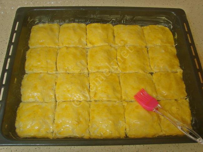 Mayasız Tepsi Poğaçası - Yapılışı (13/20) 