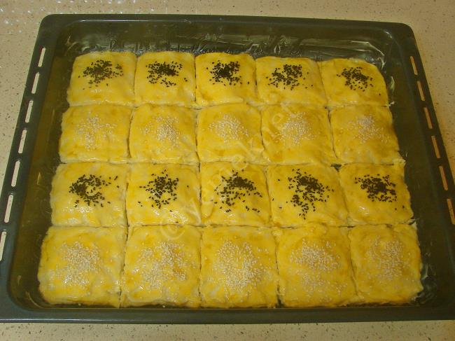 Mayasız Tepsi Poğaçası - Yapılışı (14/20) 