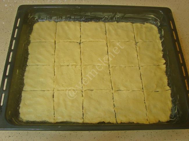 Mayasız Tepsi Poğaçası - Yapılışı (9/20) 