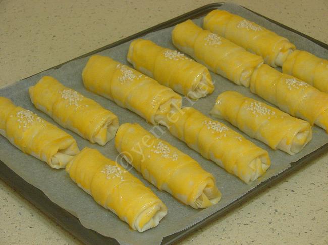 Patatesli Börek - Yapılışı (15/20) 