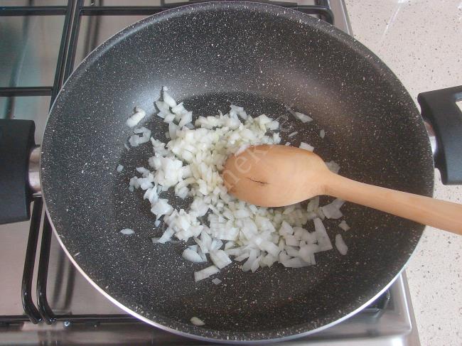 Patatesli Börek - Yapılışı (2/20) 