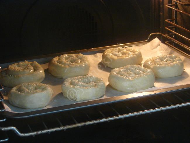 Patatesli Kıymalı Börek - Yapılışı (16/20) 