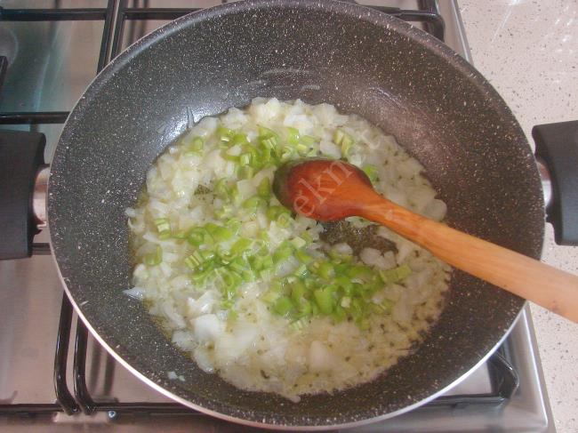 Sebzeli Kuskus Pilavı - Yapılışı (2/12) 