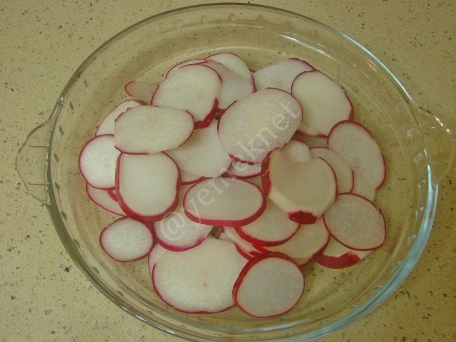 Turp Salatası - Yapılışı (3/8) 