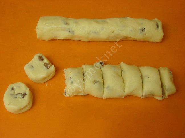 Üzümlü Un Kurabiyesi - Yapılışı (6/12) 