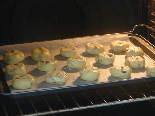 Üzümlü Un Kurabiyesi - Yapılışı (8/12) 