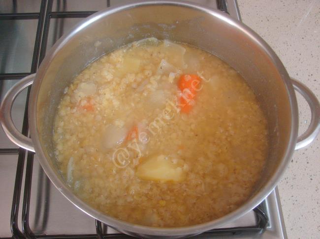 Lokanta Usulü Mercimek Çorbası - Yapılışı (4/8) 