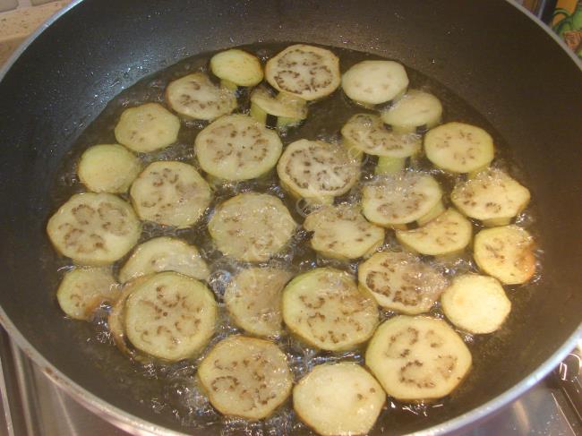 Patlıcanlı Patatesli Musakka - Yapılışı (10/16) 