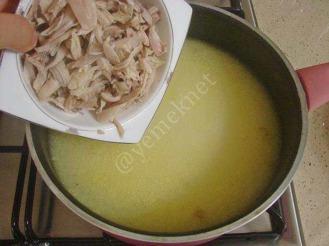 Terbiyeli Tavuk Çorbası - Yapılışı (8/12) 