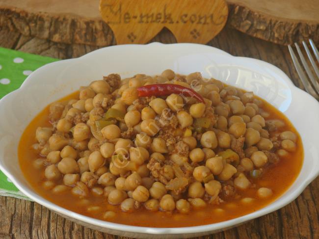 Kıymalı Nohut Yemeği - Yapılışı (8/12) 