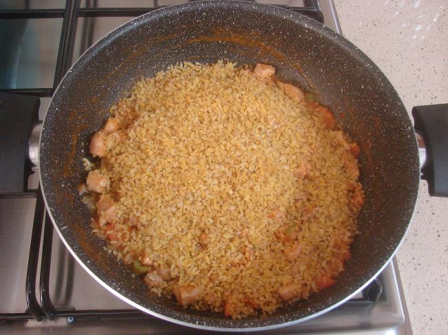 Tavuklu Bulgur Pilavı - Yapılışı (6/12) 