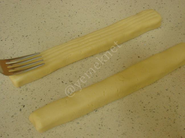 Ağızda Dağılan Un Kurabiyesi - Yapılışı (8/16) 