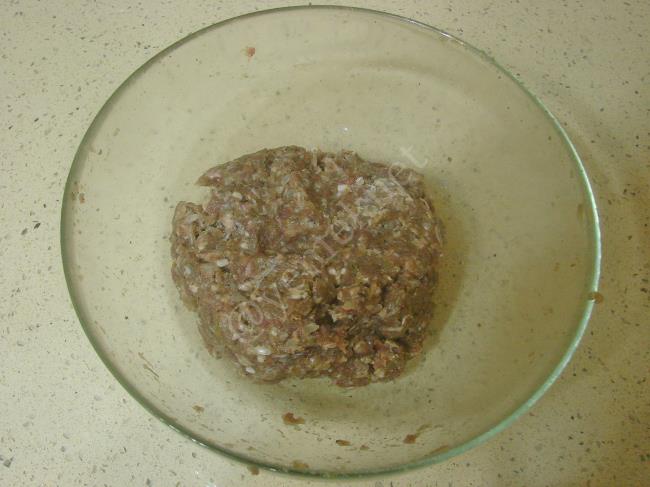 Ekşili Köfte - Yapılışı (3/16) 