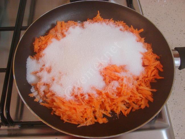 Havuç Tatlısı - Yapılışı (3/16) 