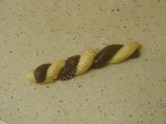 İki Renkli Burgu Kurabiye - Yapılışı (9/16) 