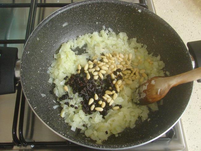 Sarıyer Böreği - Yapılışı (3/20) 