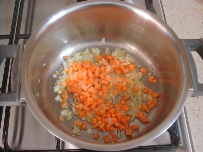 Sebzeli Arpa Şehriye Çorbası - Yapılışı (2/12) 