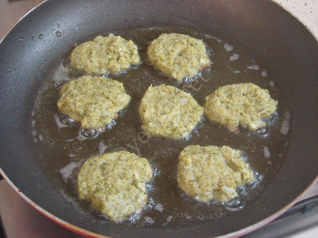 Brokoli Mücver - Yapılışı (8/12) 