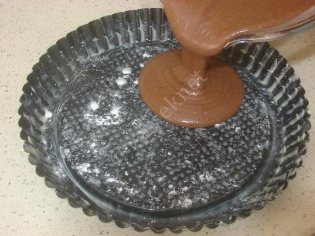 Kolay Yaş Pasta - Yapılışı (9/16) 