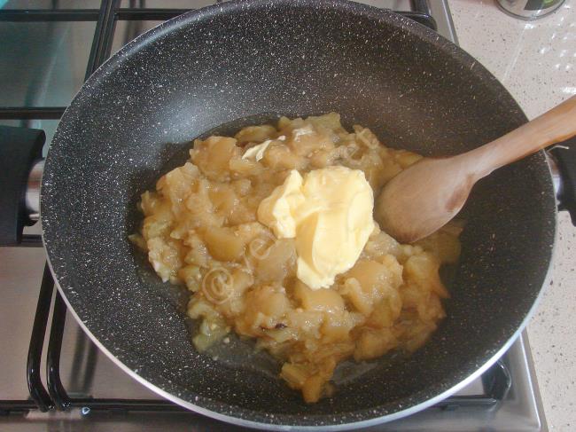 Köz Patlıcanlı Kiş - Yapılışı (6/16) 