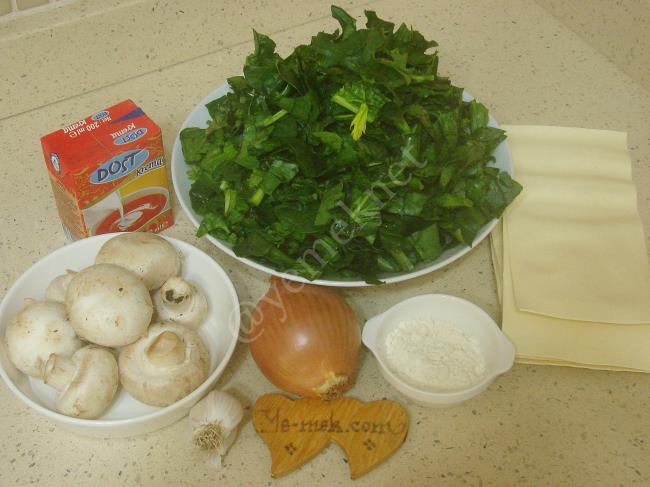 Ispanaklı Lazanya - Yapılışı (1/16) 