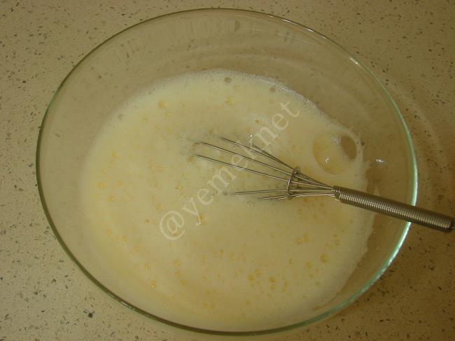 Milföylü Tepsi Böreği - Yapılışı (6/24) 