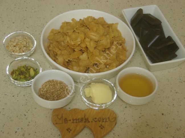 Mısır Gevrekli Tatlı - Yapılışı (1/12) 