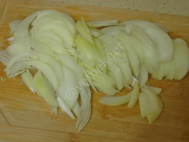 Soğan Böreği - Yapılışı (2/24) 