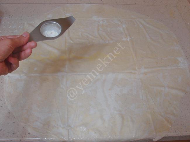 Çıtır Börek - Yapılışı (4/16) 