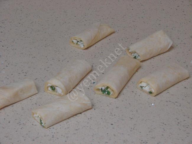 Çıtır Börek - Yapılışı (9/16) 