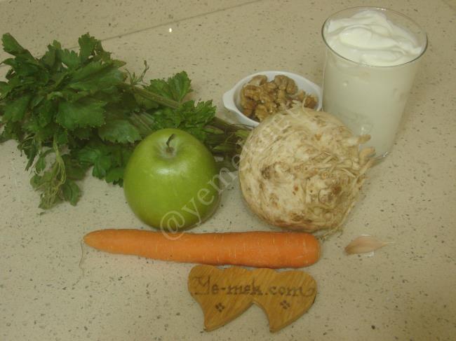 Elmalı Kereviz Salatası - Yapılışı (1/8) 