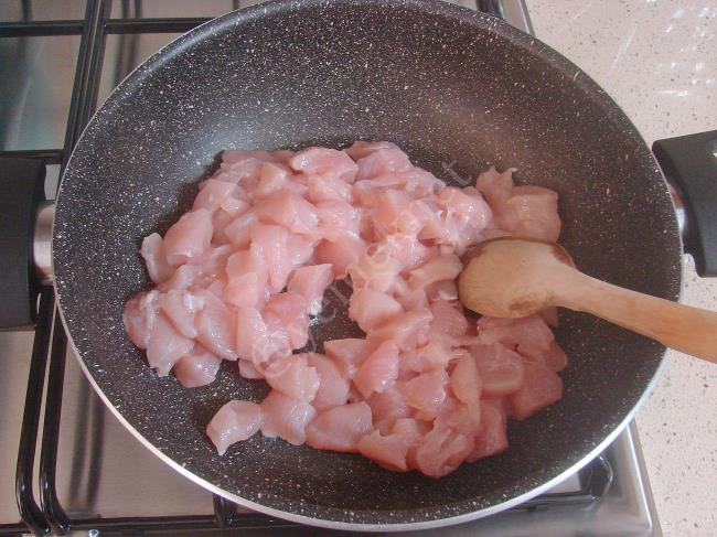 Mantarlı Tavuk Sote - Yapılışı (2/8) 