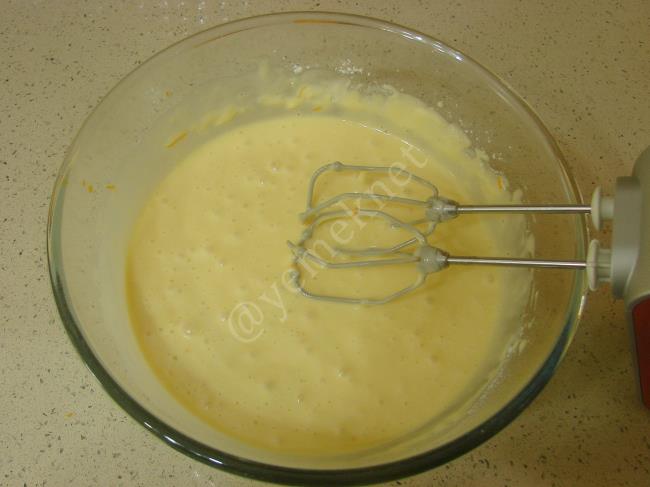 Portakallı Islak Kek - Yapılışı (7/16) 