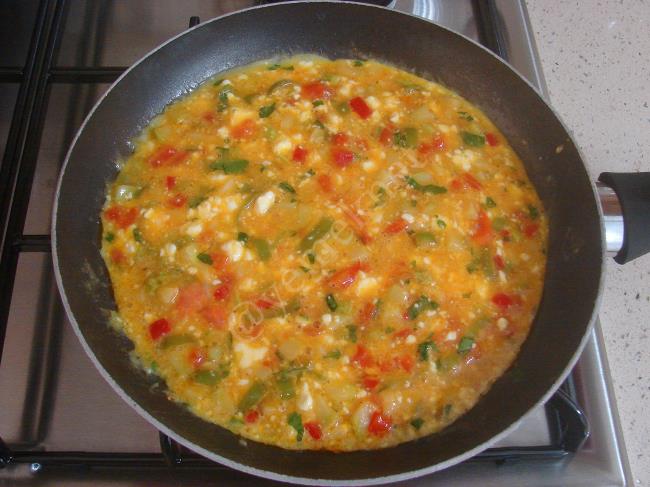 Sebzeli Omlet - Yapılışı (8/12) 