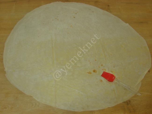 Yufkadan Patatesli Börek - Yapılışı (5/16) 