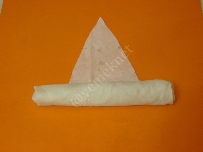 Yufkadan Tavuklu Mantı - Yapılışı (7/16) 