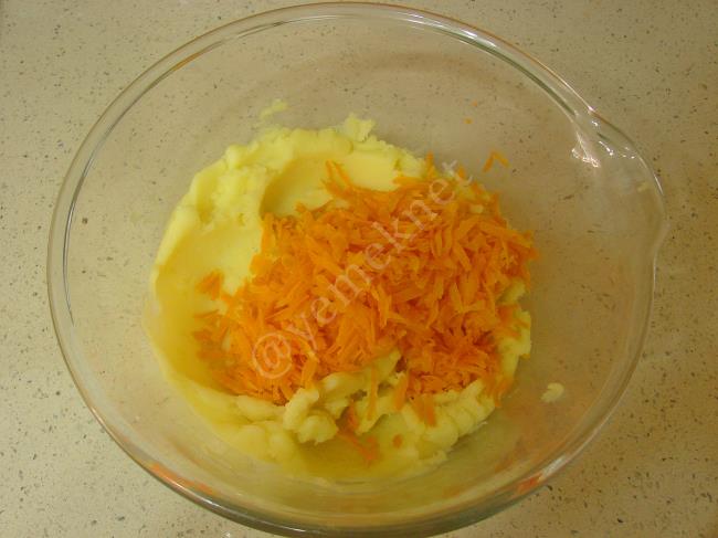 Yoğurtlu Patates Salatası - Yapılışı (5/16) 