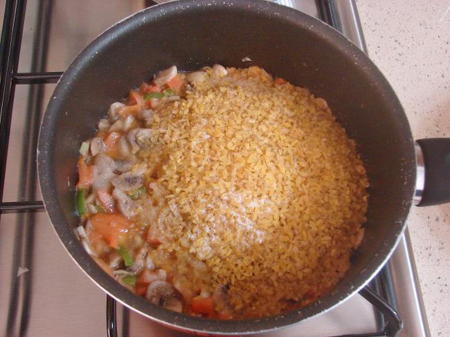 Mantarlı Bulgur Pilavı - Yapılışı (5/12) 