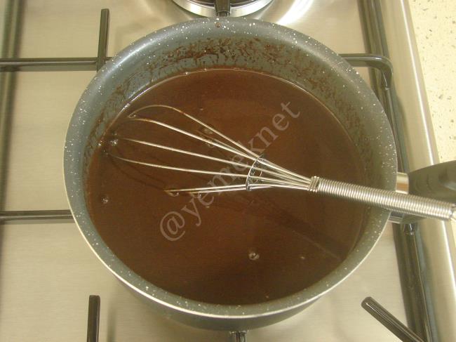 Mozaik Pastalı İrmik Tatlısı - Yapılışı (3/16) 