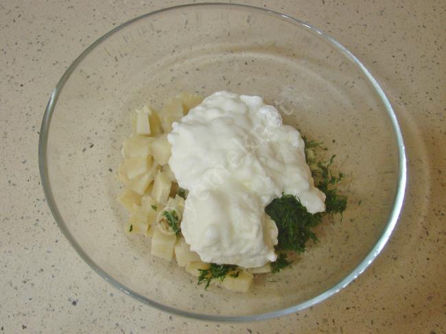 Yoğurtlu Enginar Salatası - Yapılışı (4/8) 