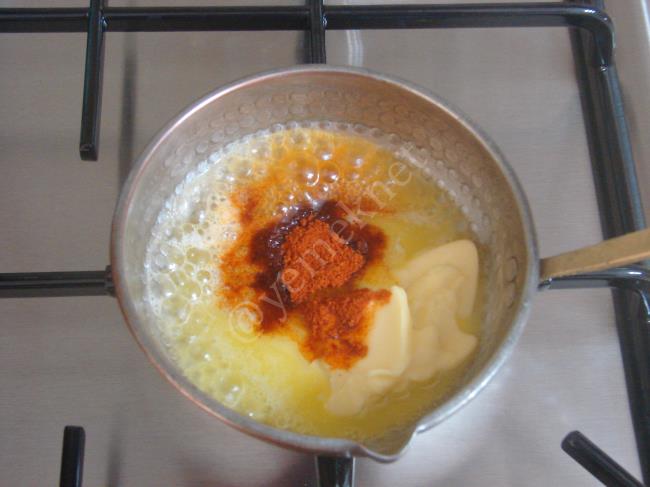 Yoğurtlu Erişte - Yapılışı (6/12) 