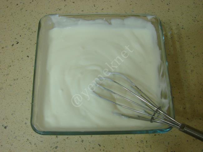 Yoğurtlu Erişte - Yapılışı (7/12) 