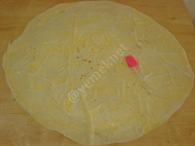 Yufkadan Pişi - Yapılışı (3/12) 