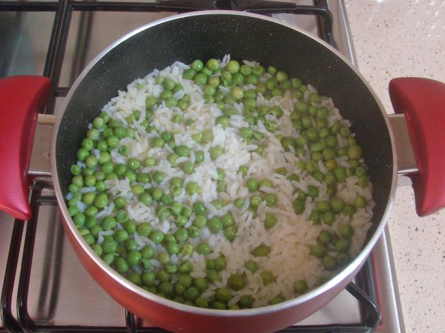 Bezelyeli Pilav - Yapılışı (7/12) 