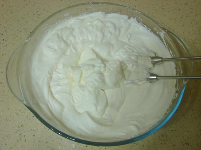 Çilekli Pasta - Yapılışı (11/24) 