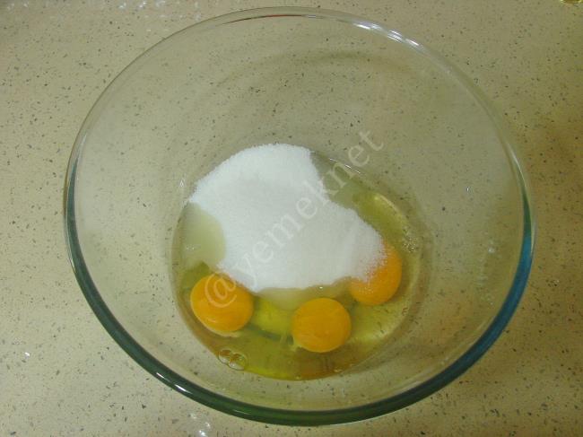 Çilekli Pasta - Yapılışı (2/24) 