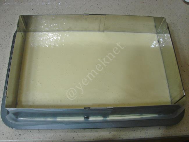 Çilekli Pasta - Yapılışı (8/24) 