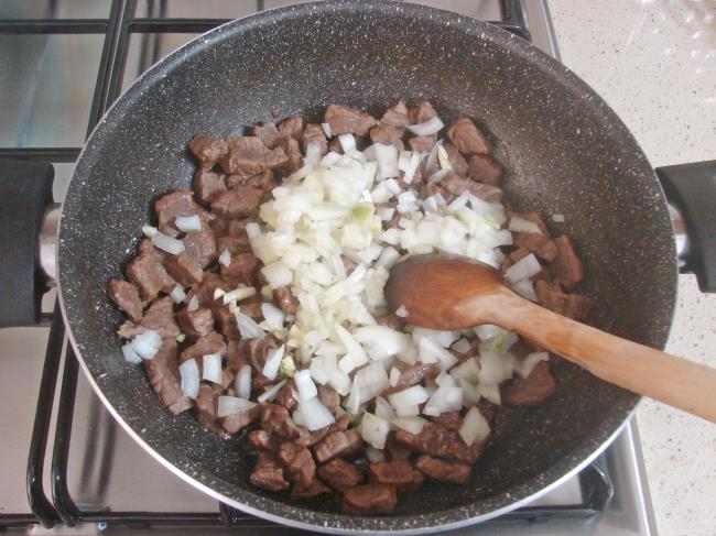 Etli Patlıcan Kebabı - Yapılışı (3/20) 